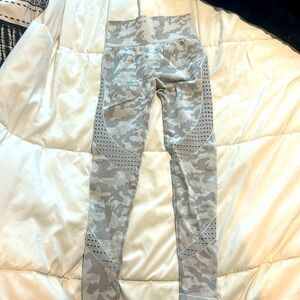 Violate the dress code size small leggings